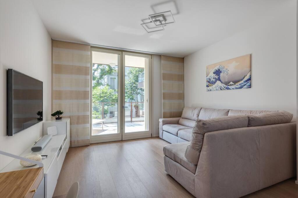 Easylife - Modern And Spacious Apt In Fiera City Life Milan Exterior photo